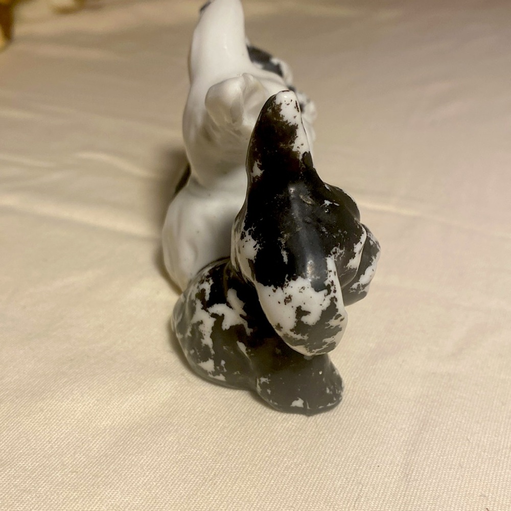 Vintage porcelain three terrier dogs & are trends of 1950s and 60sin Japan - Picture 4 of 7